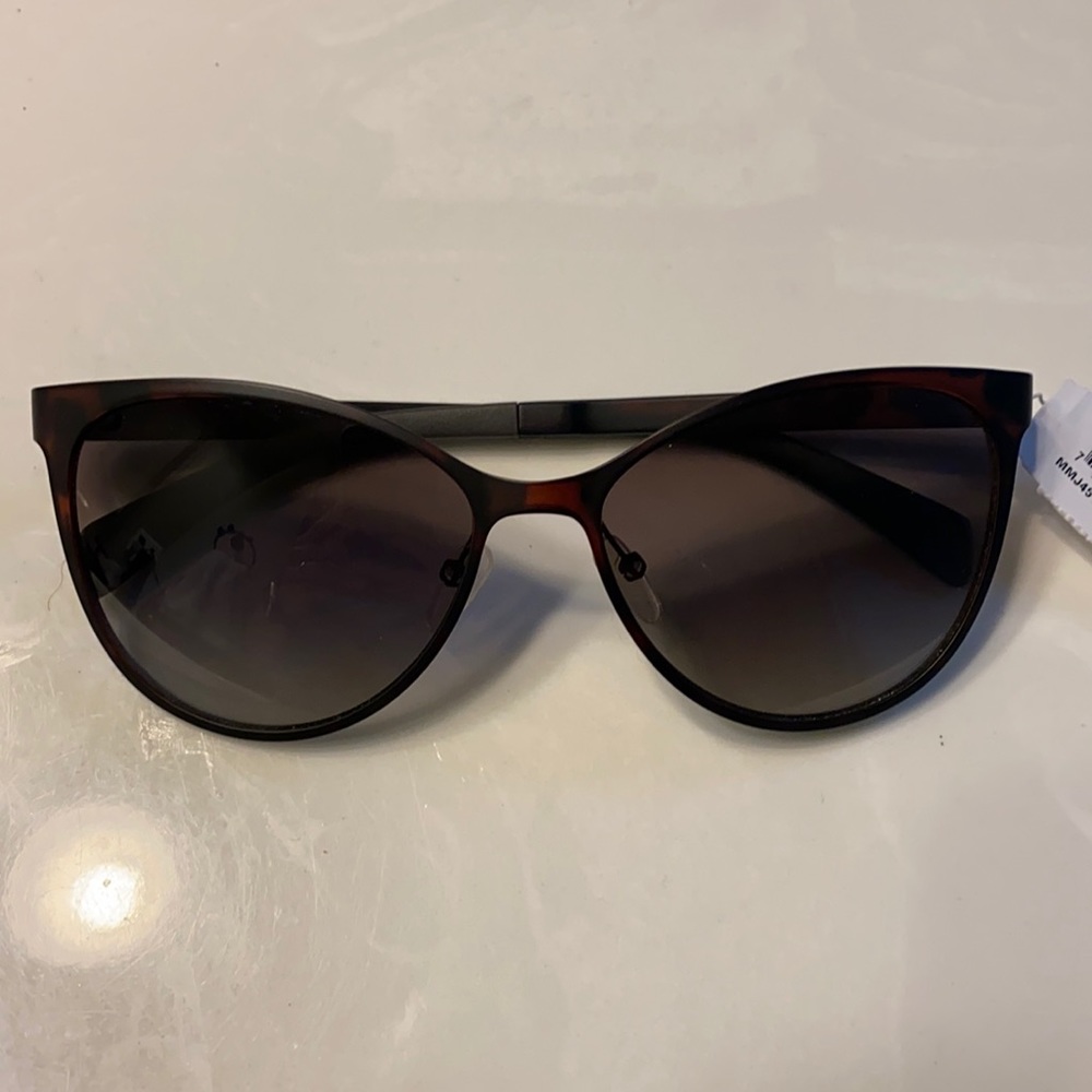 Marc by Marc Jacobs  sunglasses 😎